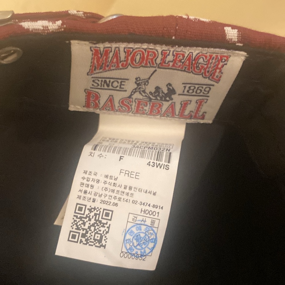 MLB Baseball hat - Picture 2 of 4